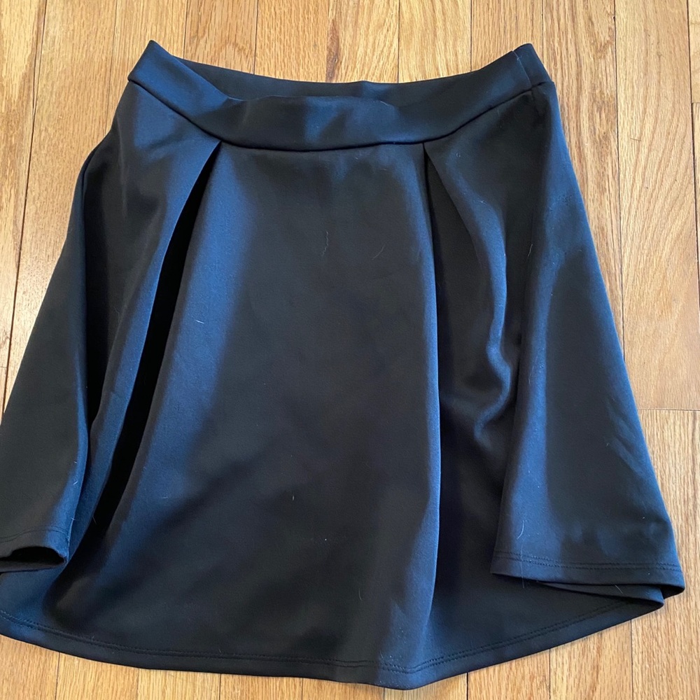 Black skater skirt
